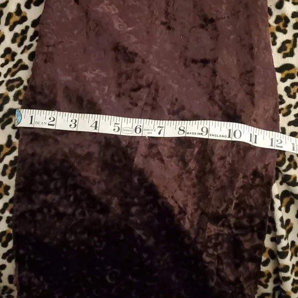 Velvet/cheetah print table runner - Picture 4 of 7